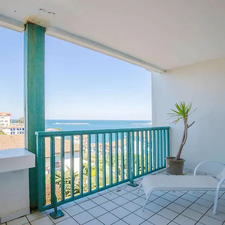 Moderne Avec Piscine Collective - Fr-1-4-623